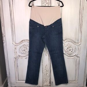 Maternity, Thyme Medium Wash Bootleg Five Pocket Jeans Size Medium